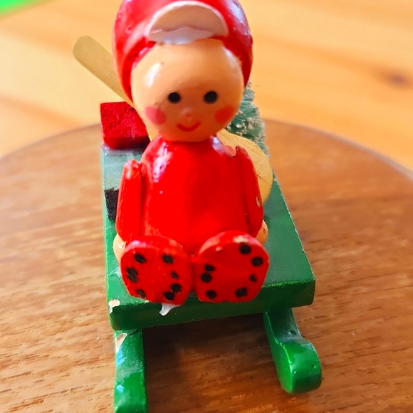 Antique/Vintage, Rare! Handcrafted, Wooden, Santa/Sleigh Ornament. 2"x2". - Picture 3 of 7